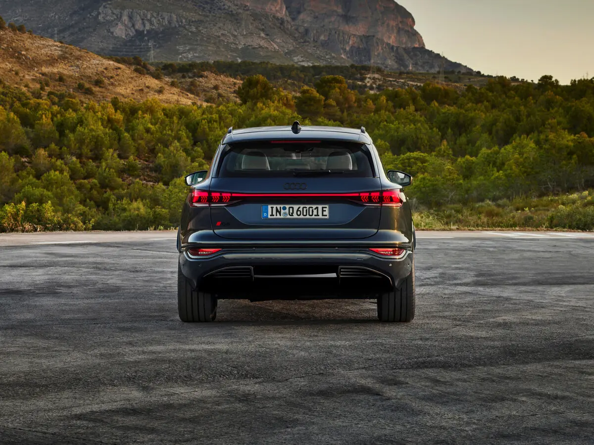 Audi Q6 e-tron 2024 – н.в. Внедорожник 5 дв. — photo 4