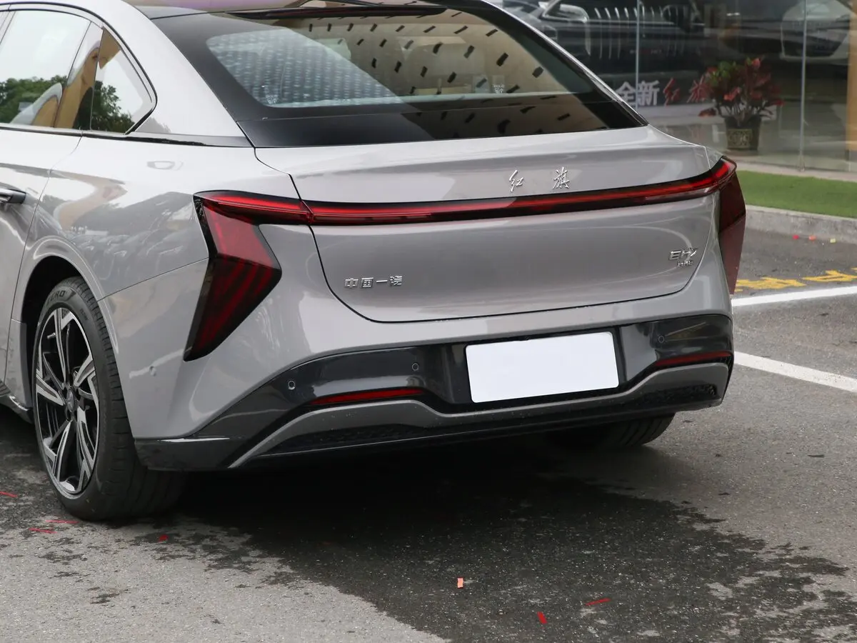 Hongqi EH7 2024 – н.в. Седан — 照片 4