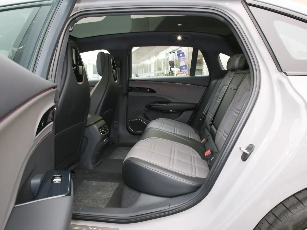 Hongqi EH7 2024 – н.в. Седан — 照片 7