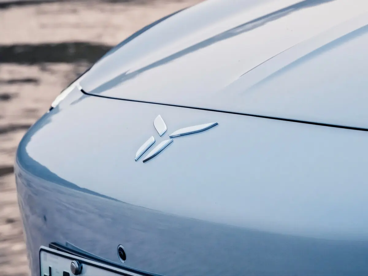 Hongqi EH7 2024 – н.в. Седан — 照片 15