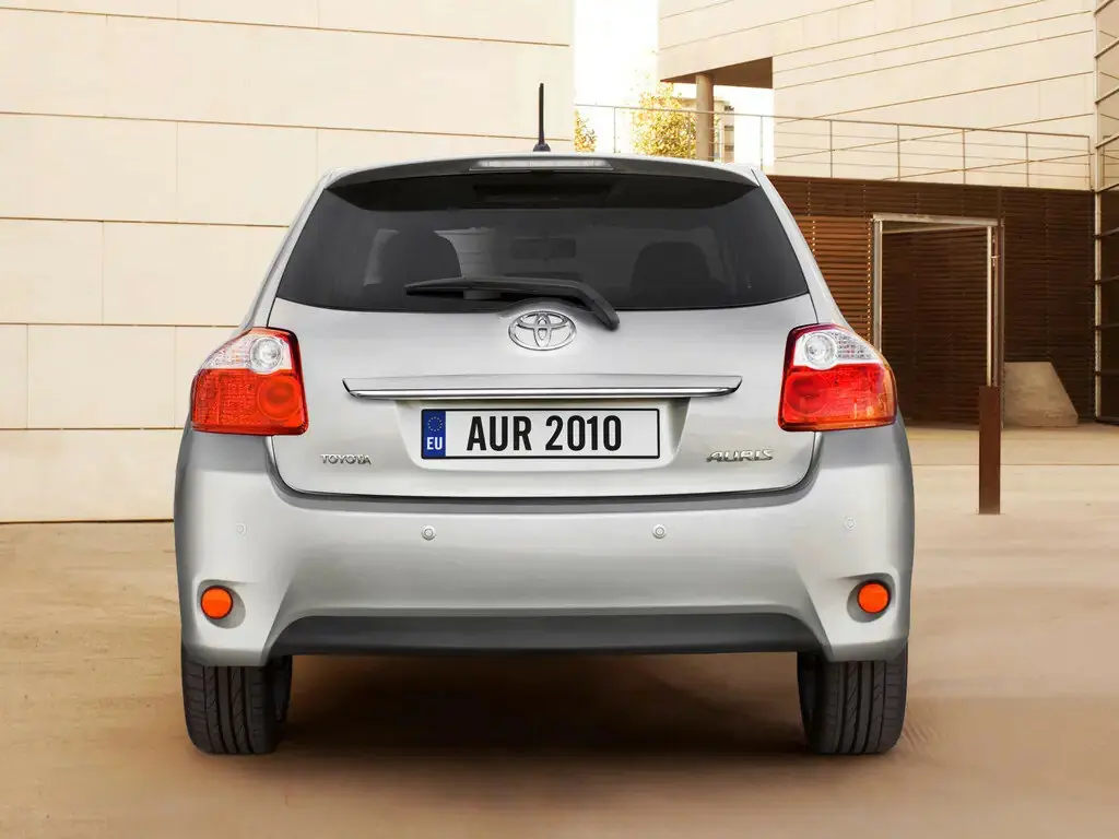 Toyota Auris I Рестайлинг Хэтчбек 3 дв. — photo 3