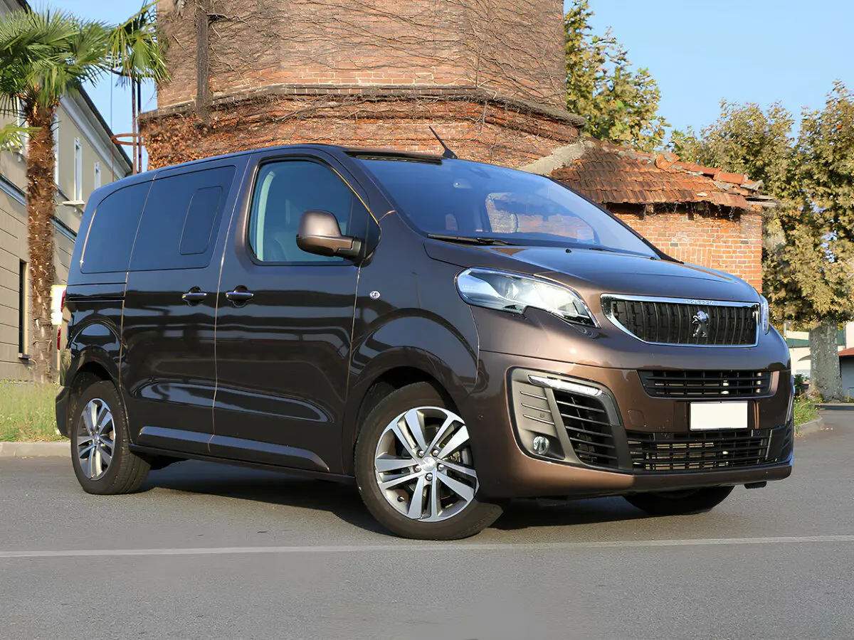 Peugeot Traveller I Минивэн Compact