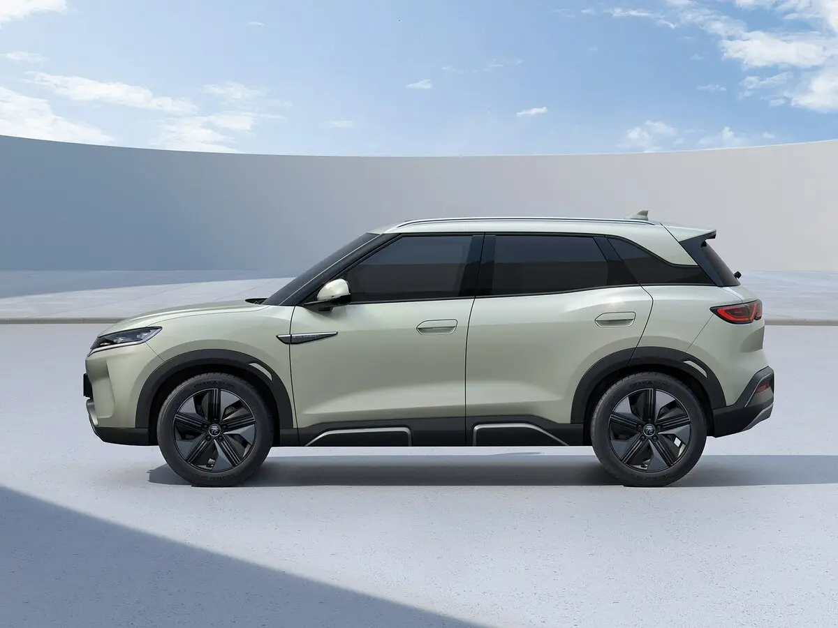 BYD Yuan Up 2024 – н.в. Внедорожник 5 дв. — 照片 2