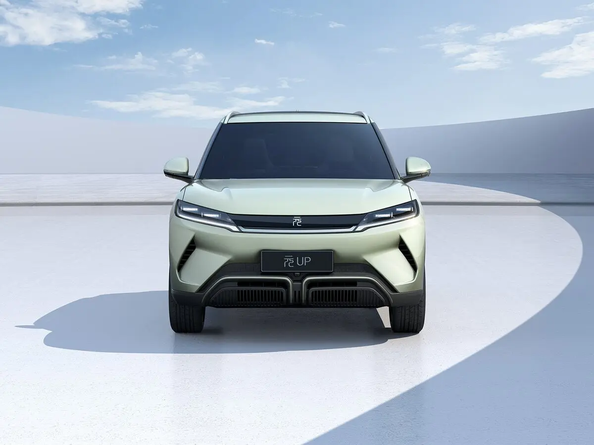 BYD Yuan Up 2024 – н.в. Внедорожник 5 дв. — 照片 3