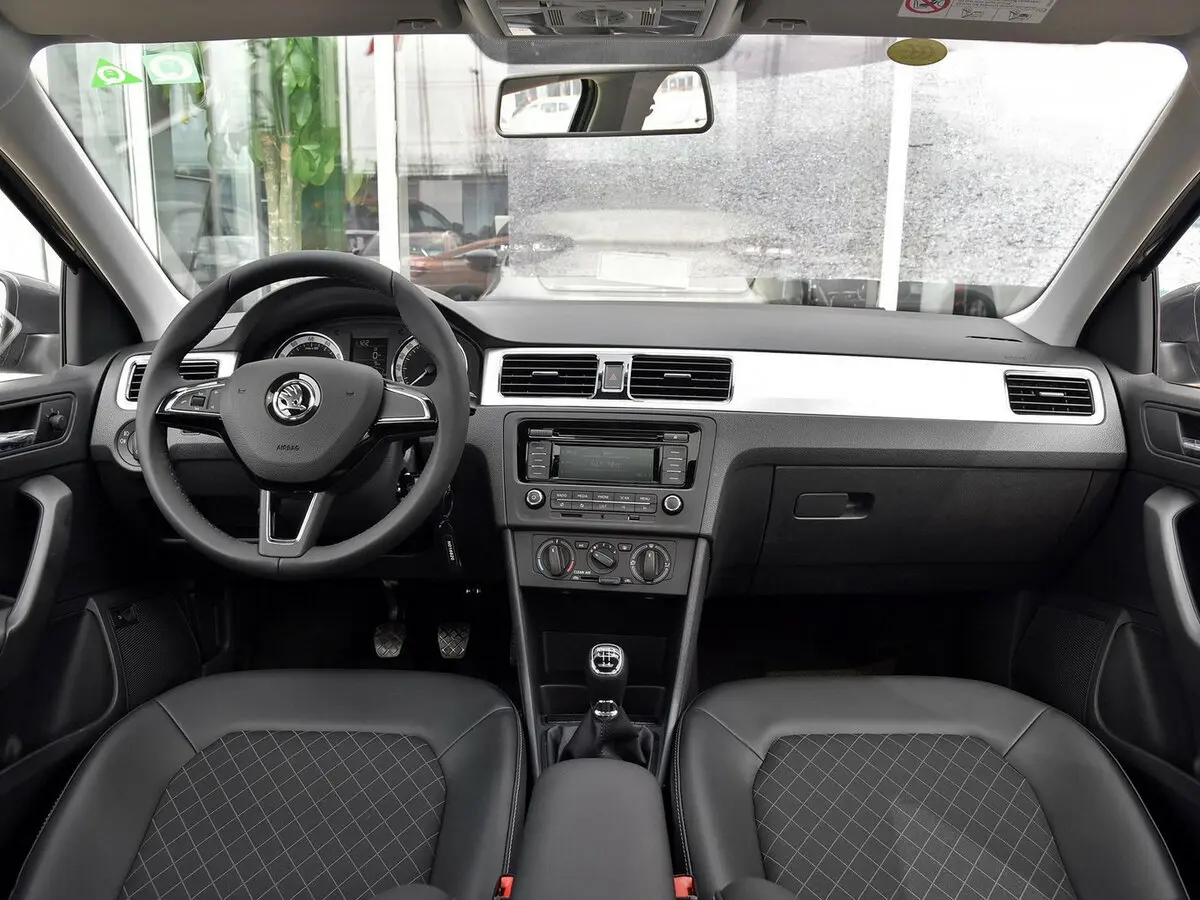 Skoda Rapid I Рестайлинг Седан L — фото 5