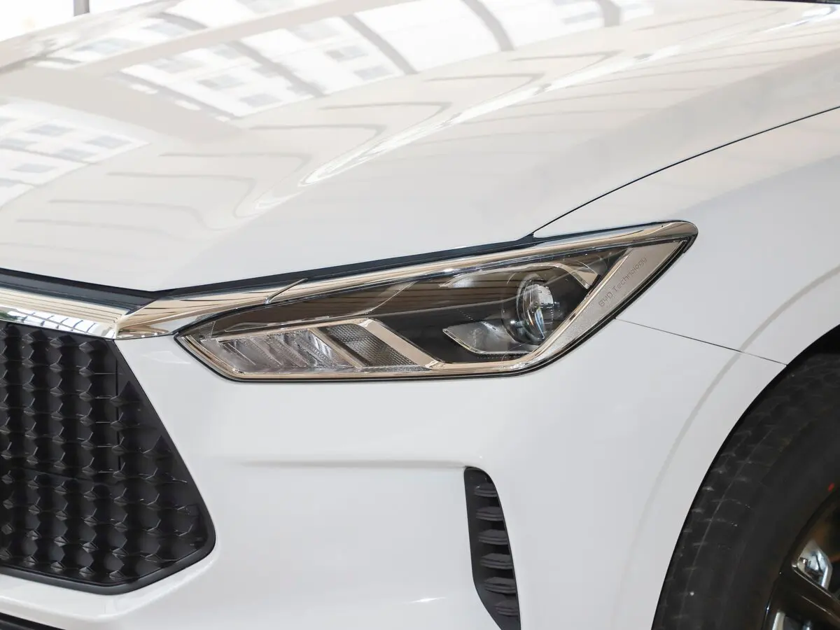BYD E3 2019 – 2023 Седан — 照片 6