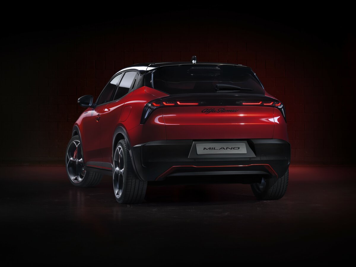 Alfa Romeo Junior 2024 – н.в. Внедорожник 5 дв.