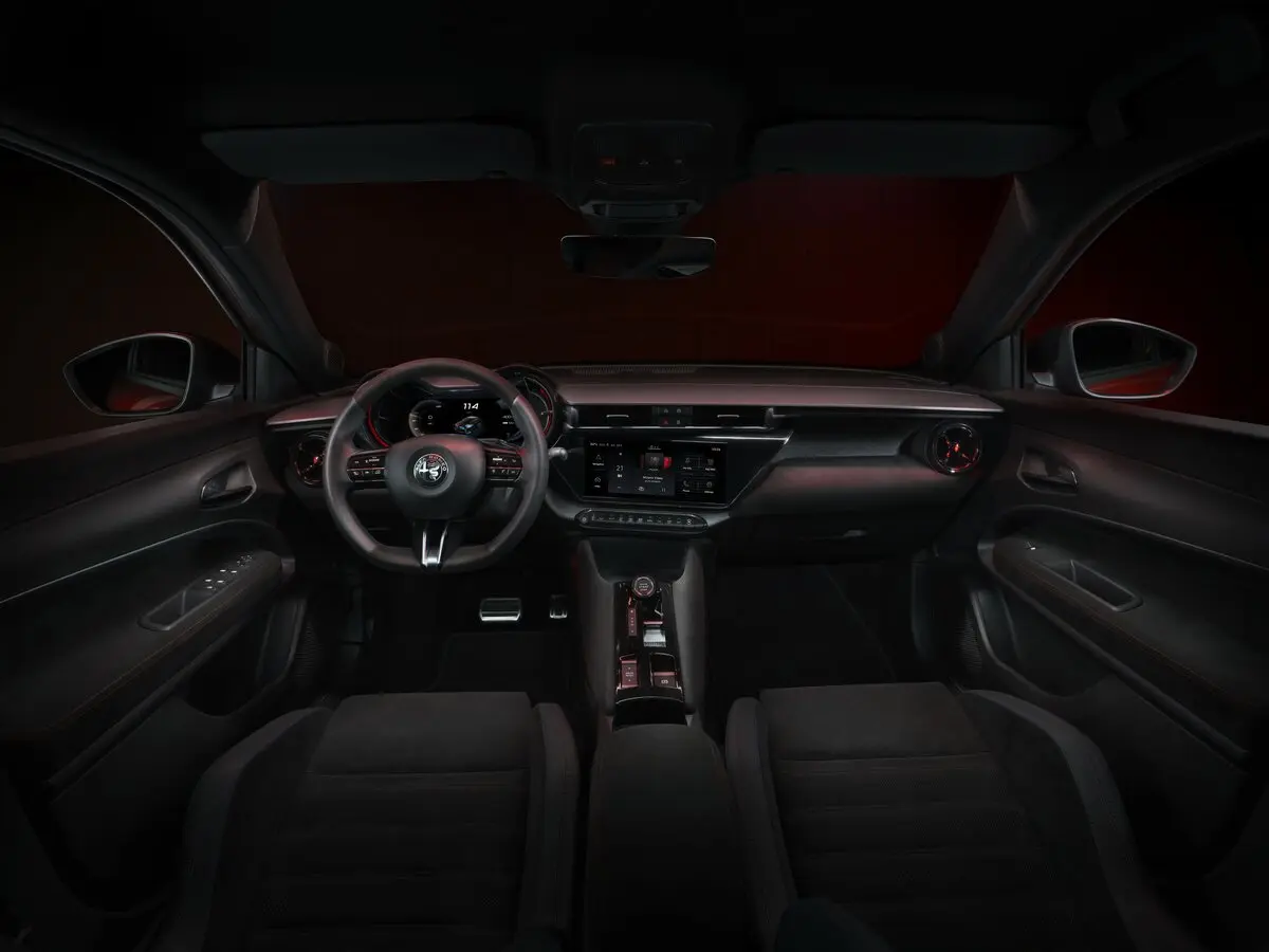 Alfa Romeo Junior 2024 – н.в. Внедорожник 5 дв. — сүрөт 6