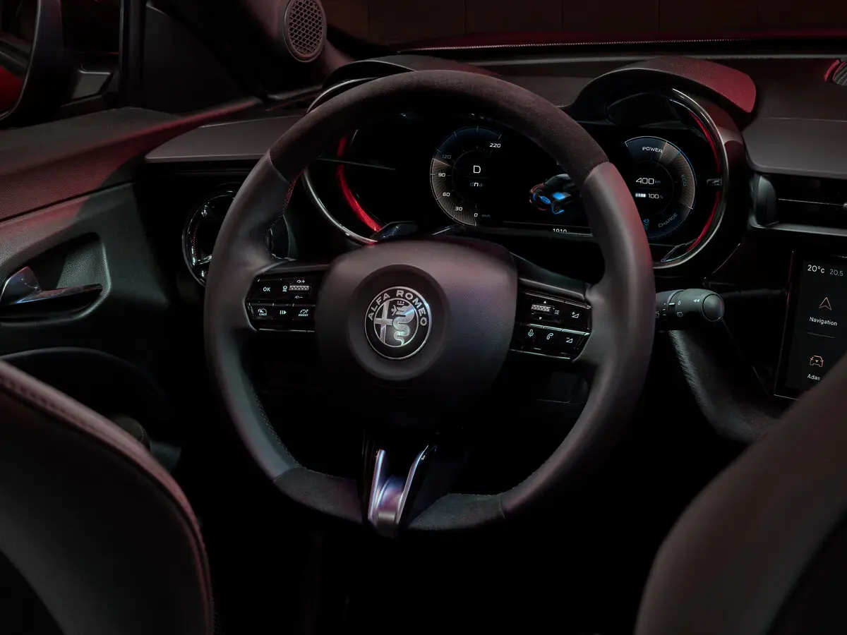 Alfa Romeo Junior 2024 – н.в. Внедорожник 5 дв. — сүрөт 10