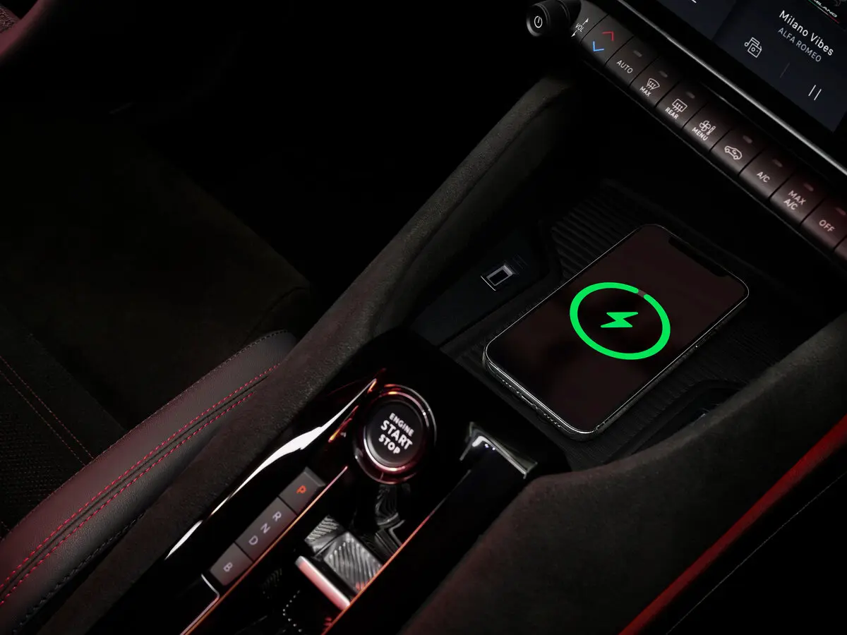 Alfa Romeo Junior 2024 – н.в. Внедорожник 5 дв. — сүрөт 12