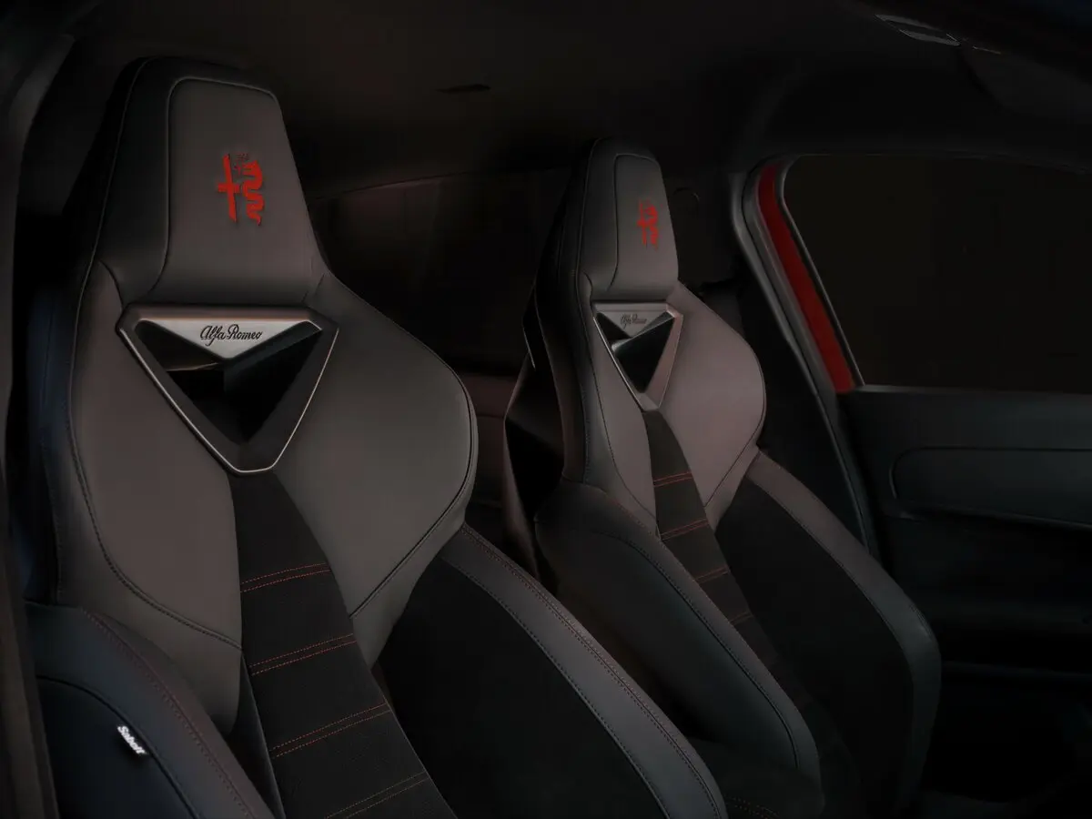 Alfa Romeo Junior 2024 – н.в. Внедорожник 5 дв. — сүрөт 17