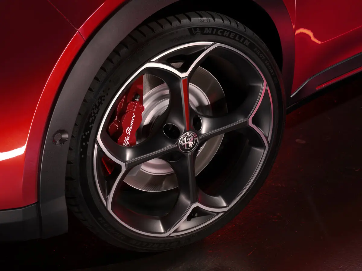Alfa Romeo Junior 2024 – н.в. Внедорожник 5 дв. — сүрөт 18
