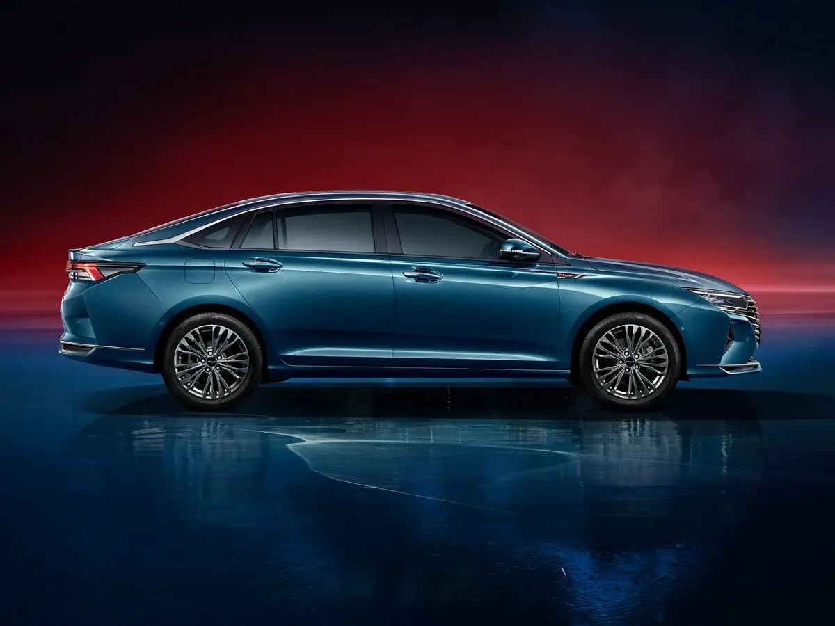 Dongfeng Aeolus Yixuan Max 2021 – н.в. Седан — photo 2