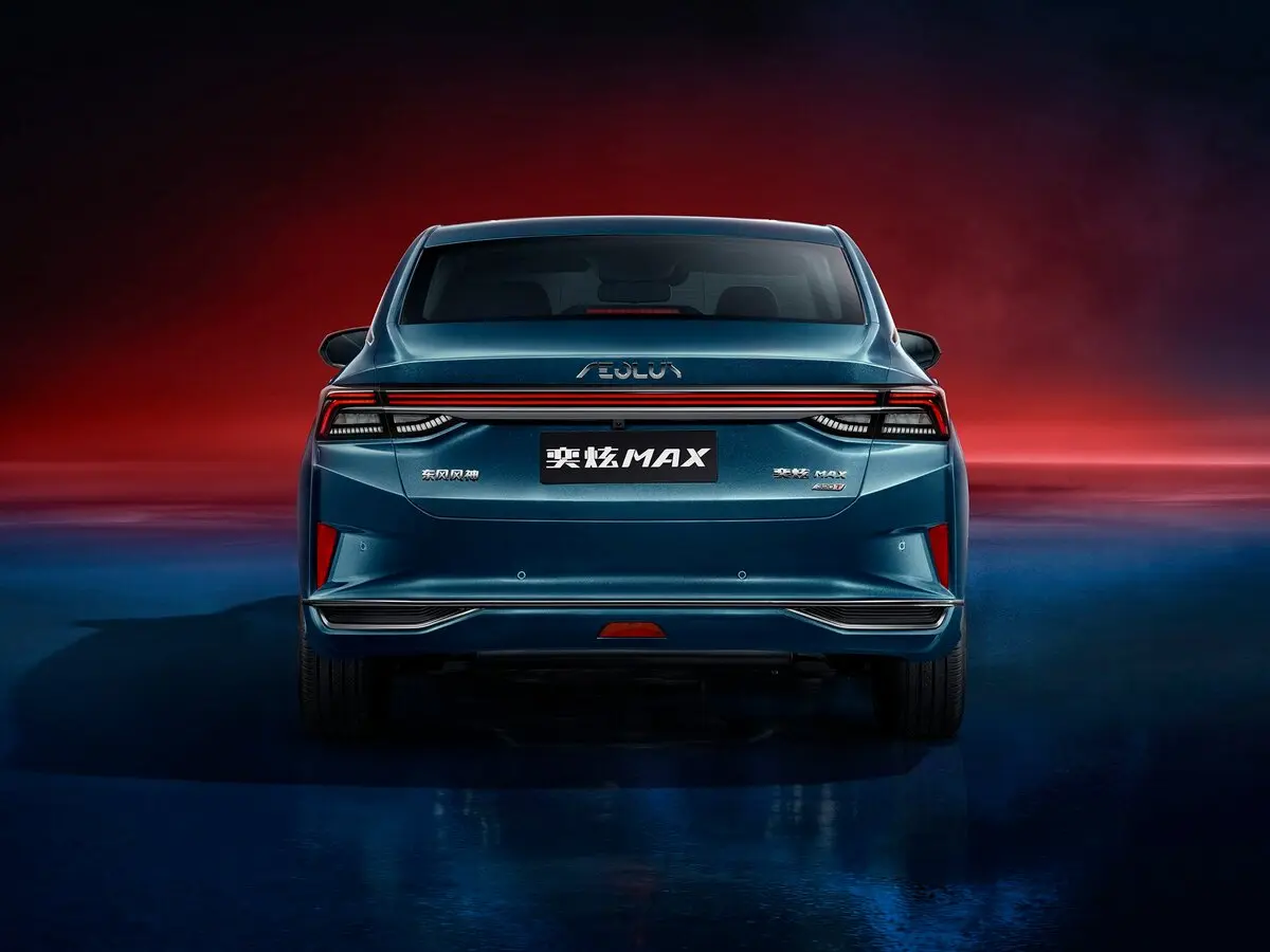 Dongfeng Aeolus Yixuan Max 2021 – н.в. Седан — photo 3