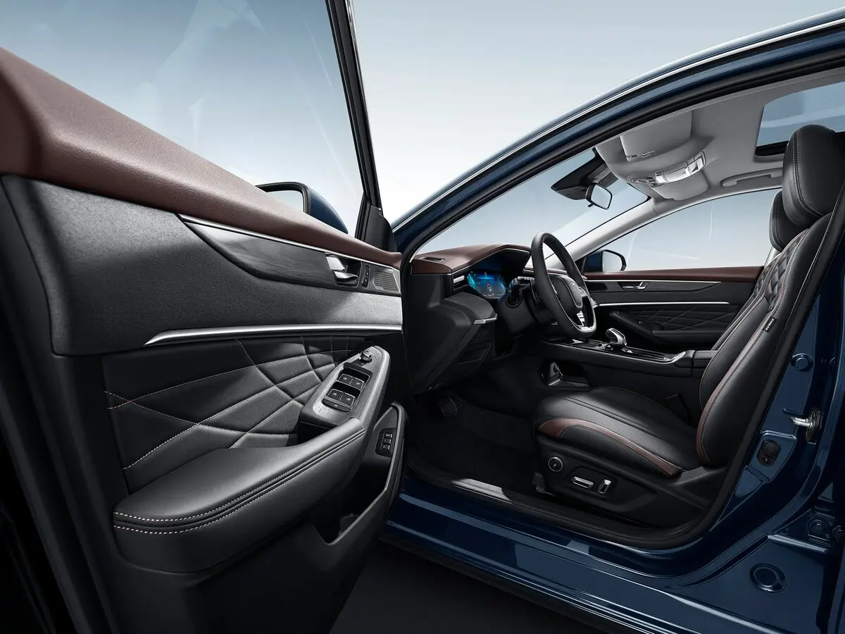 Dongfeng Aeolus Yixuan Max 2021 – н.в. Седан — photo 6
