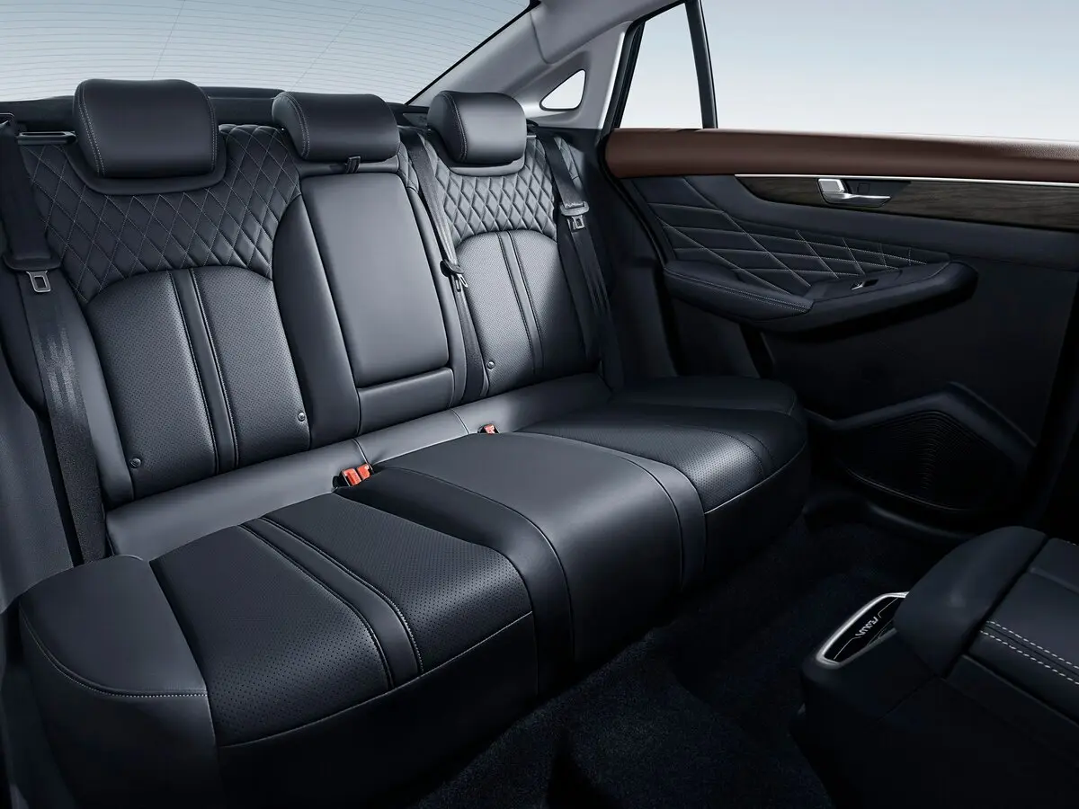 Dongfeng Aeolus Yixuan Max 2021 – н.в. Седан — photo 8