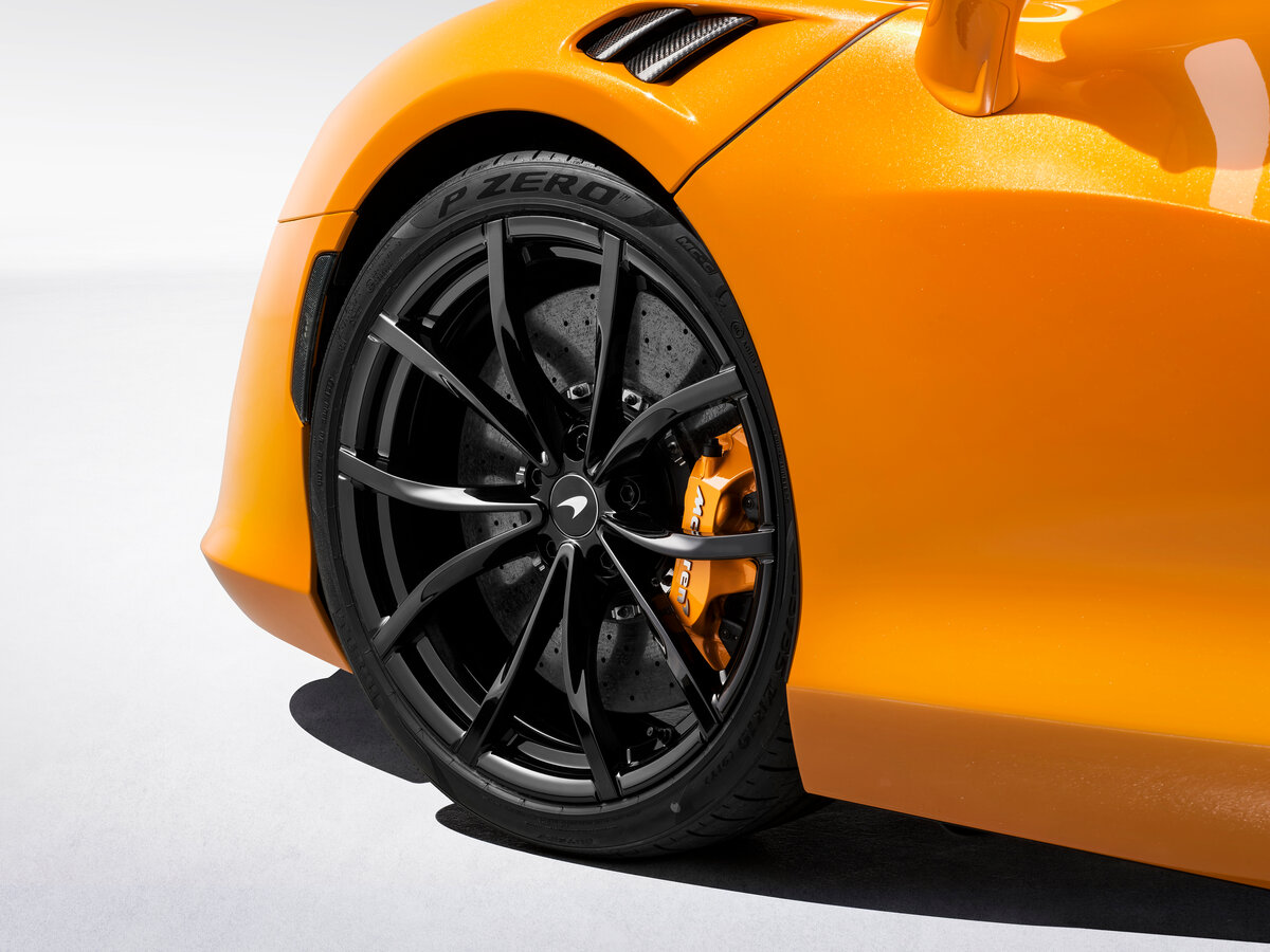 McLaren Artura 2021 – н.в. Родстер Spider — фото 16
