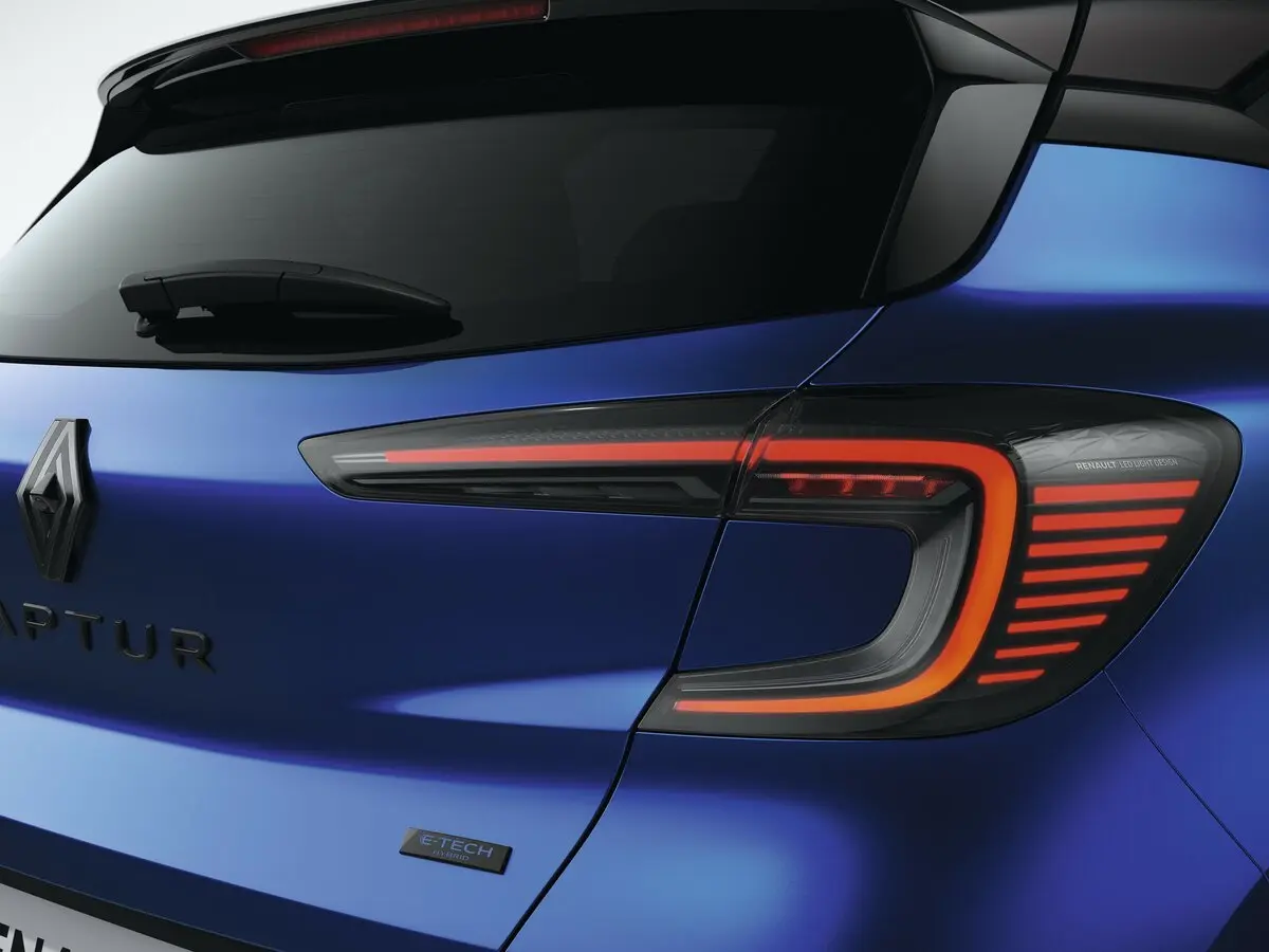 Renault Captur II Рестайлинг Внедорожник 5 дв. — photo 12