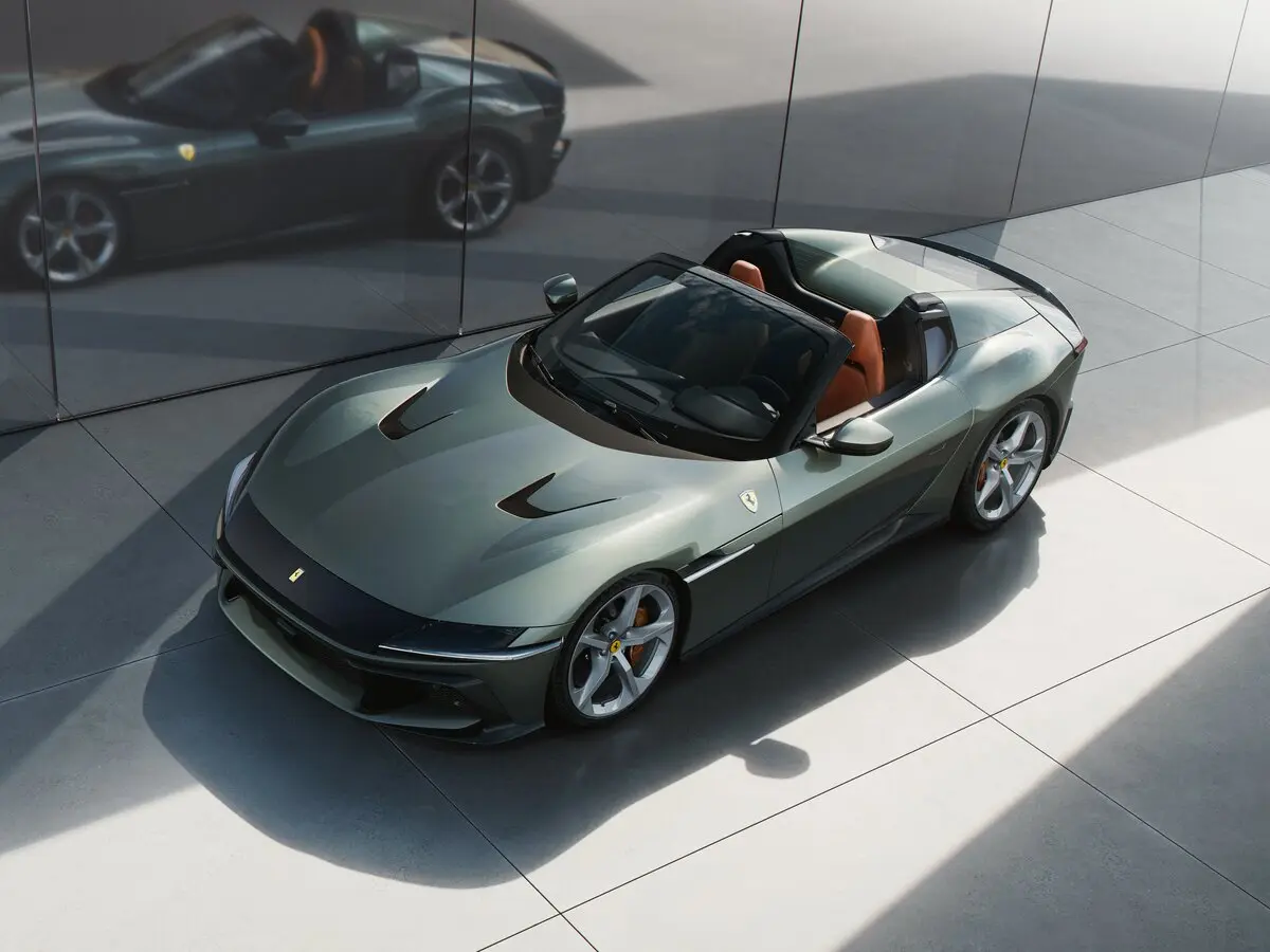 Ferrari 12Cilindri 2024 – н.в. Кабриолет Spider