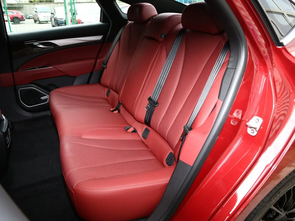 Geely GC9 I Рестайлинг Седан — сүрөт 8