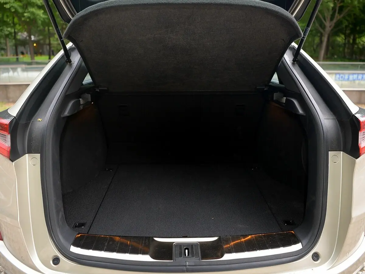 Honda UR-V I Внедорожник 5 дв. — photo 13