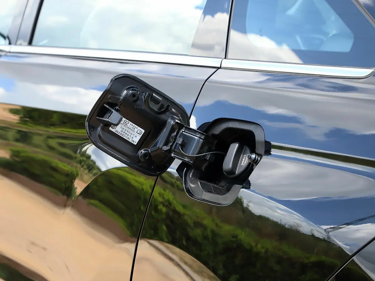 Honda UR-V I Рестайлинг Внедорожник 5 дв. — сүрөт 11