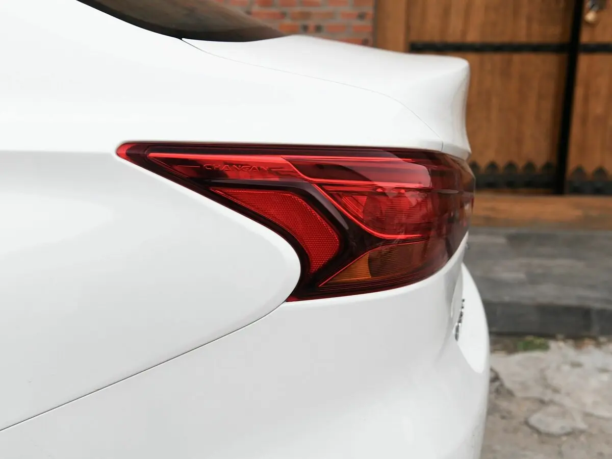 Changan Raeton CC I Седан — сүрөт 13