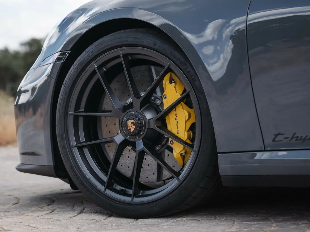 Porsche 911 VIII (992) Рестайлинг Купе — сүрөт 13