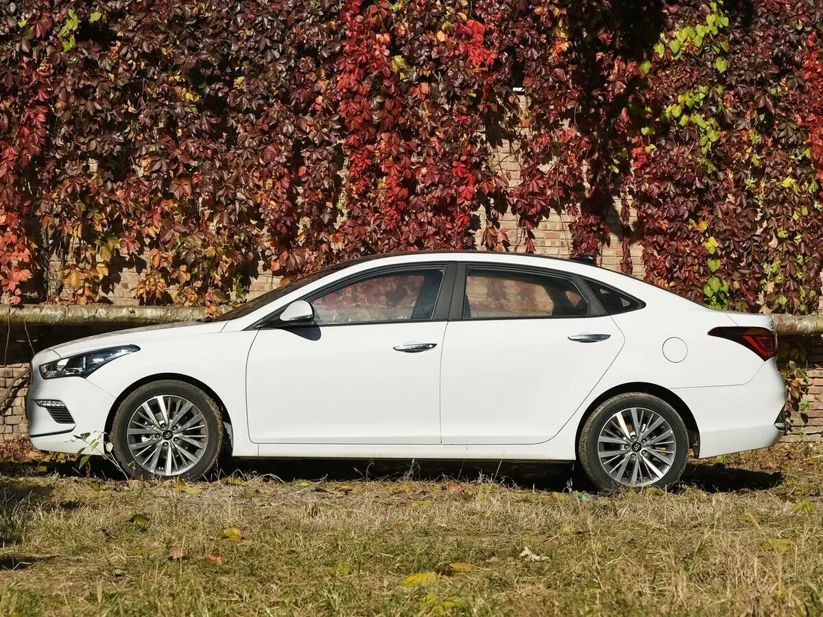 Hyundai Mistra I (CF) Рестайлинг Седан — сүрөт 2