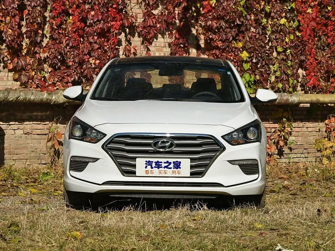 Hyundai Mistra I (CF) Рестайлинг Седан — сүрөт 3