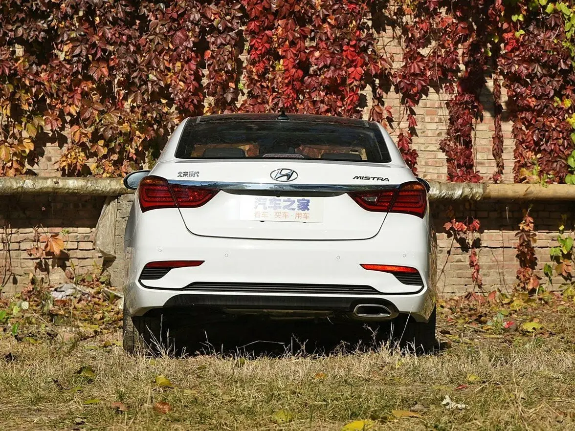 Hyundai Mistra I (CF) Рестайлинг Седан — сүрөт 4