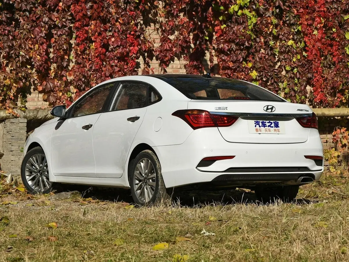 Hyundai Mistra I (CF) Рестайлинг Седан — сүрөт 5
