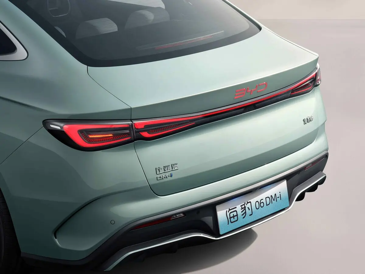 BYD Seal 06 I Седан DM-i — photo 8