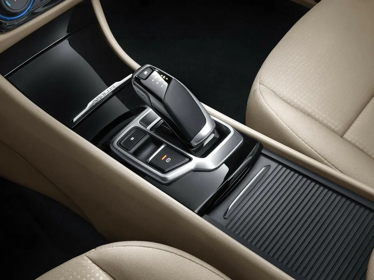 Dongfeng Aeolus E70 I Седан — photo 6