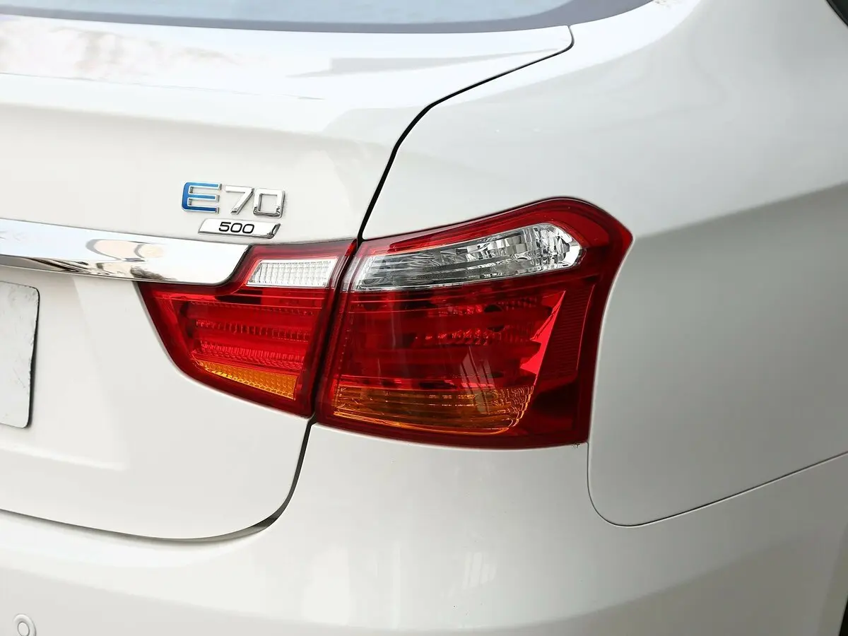 Dongfeng Aeolus E70 I Седан — photo 10
