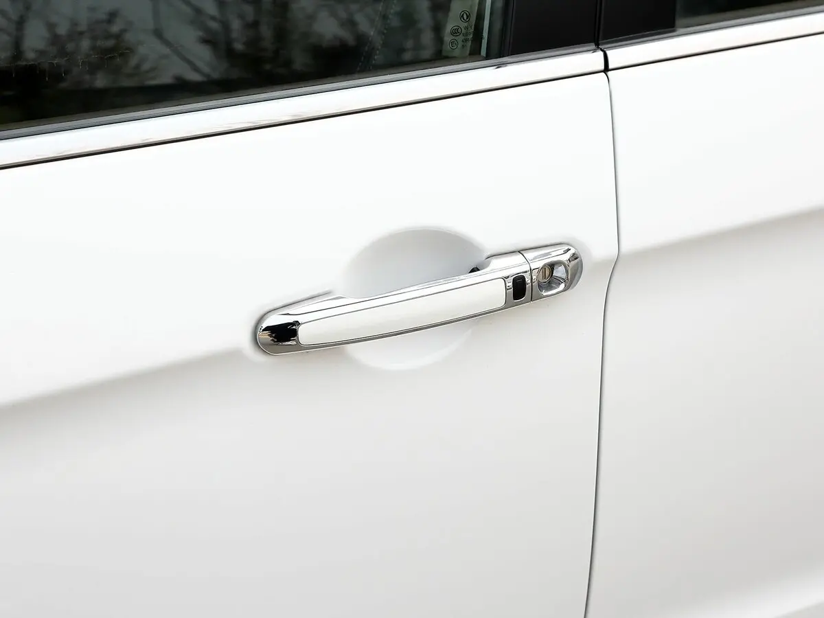 Dongfeng Aeolus E70 I Седан — photo 12