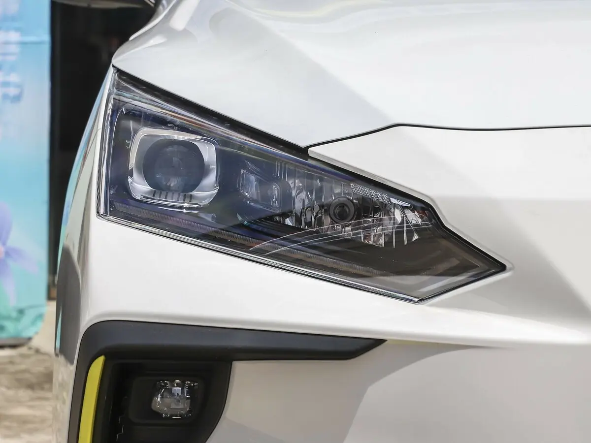 Dongfeng Aeolus E70 I (Pro) Рестайлинг Седан — 照片 5