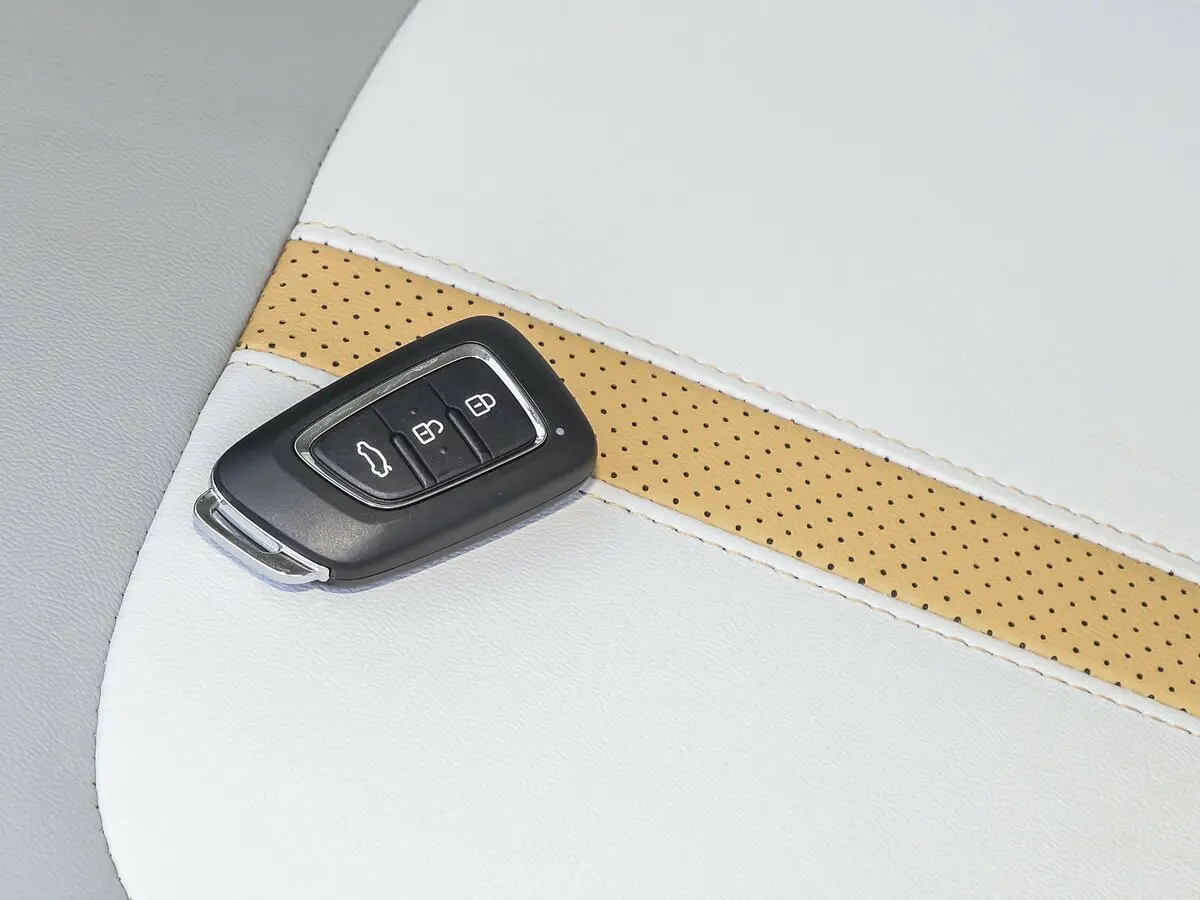 Dongfeng Aeolus E70 I (Pro) Рестайлинг Седан — 照片 7