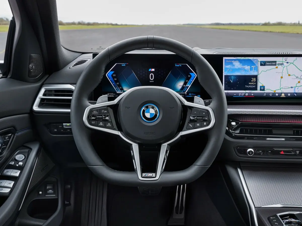 BMW 3 серии VII (G2x) Рестайлинг 2 Универсал 5 дв. — сүрөт 8