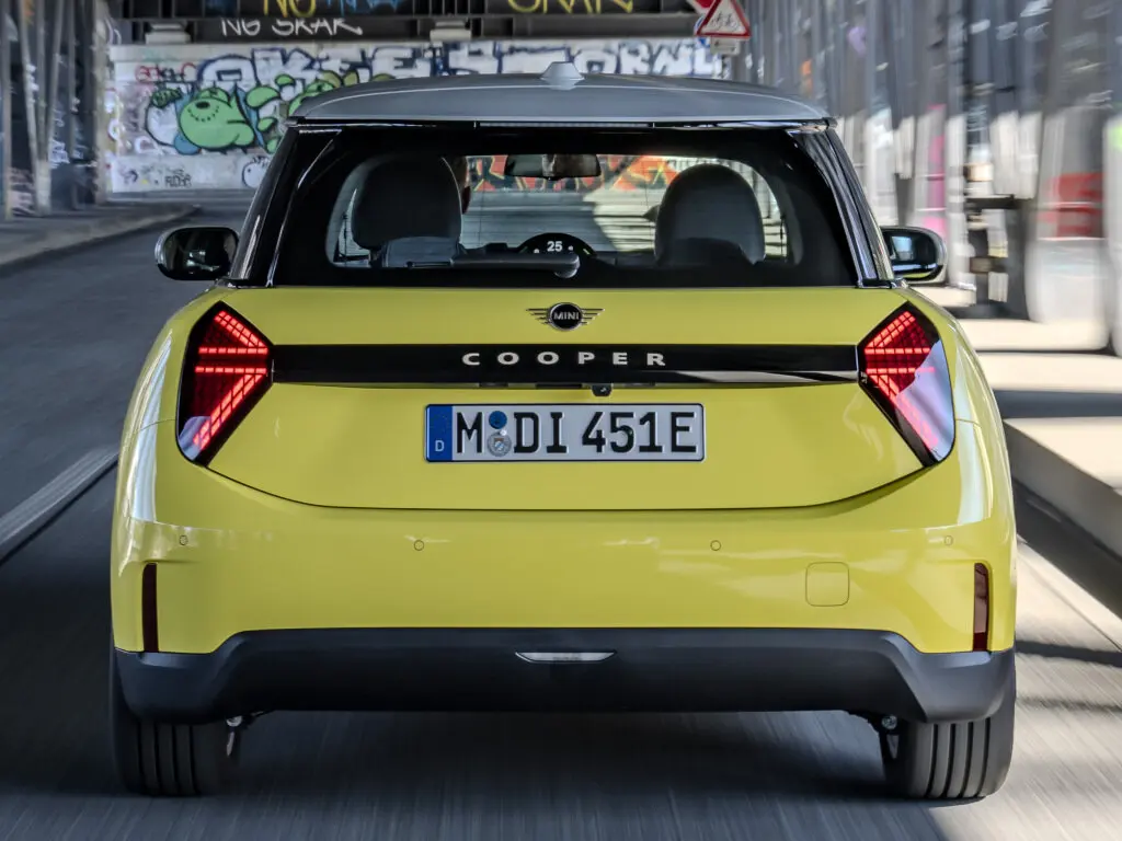 Mini Hatch IV (F65/F66/J01) Хэтчбек 3 дв. Cooper Electric — фото 4