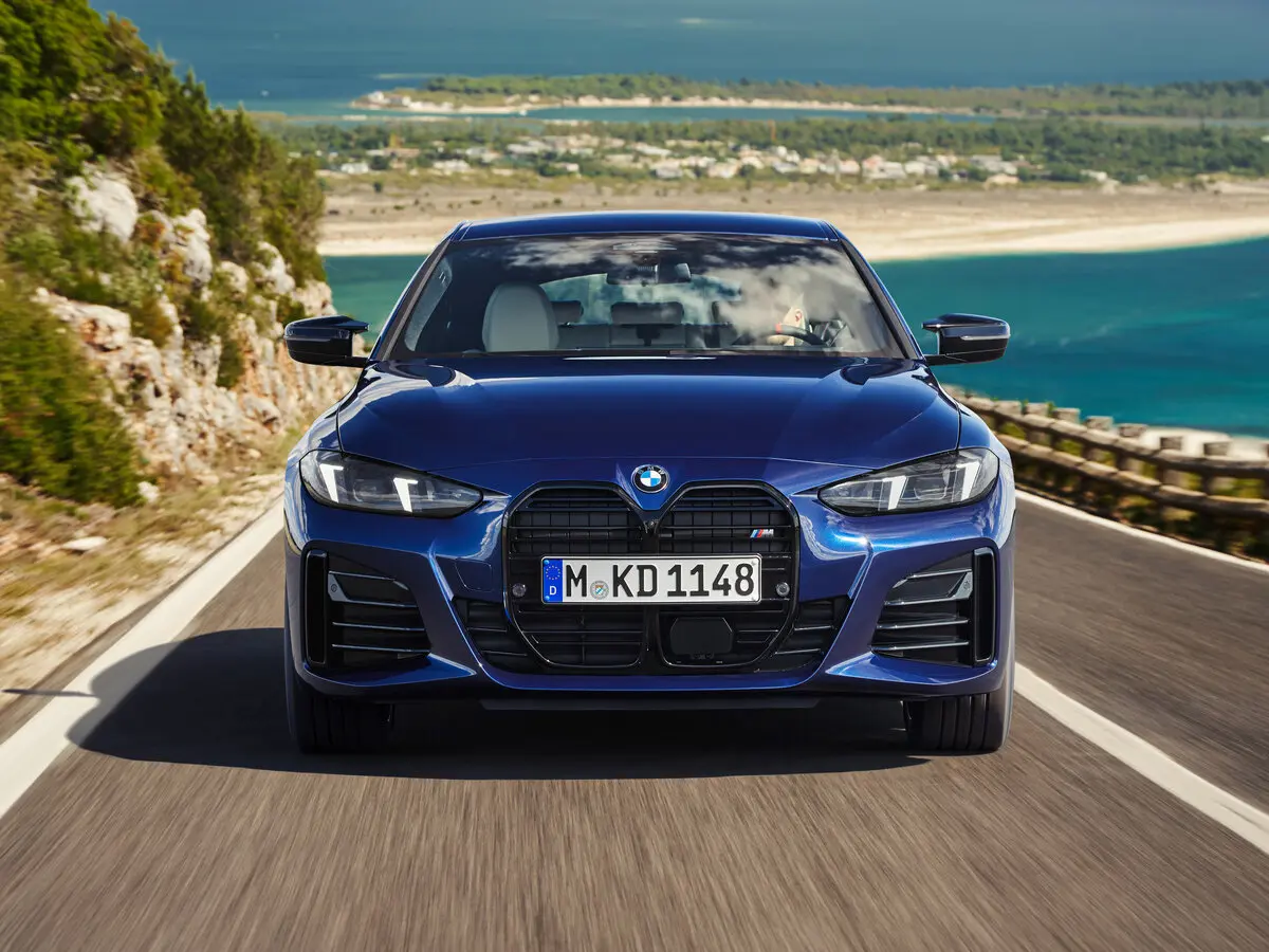 BMW 4 серии G22, G23, G26 Рестайлинг Лифтбек Gran Coupe — сүрөт 3