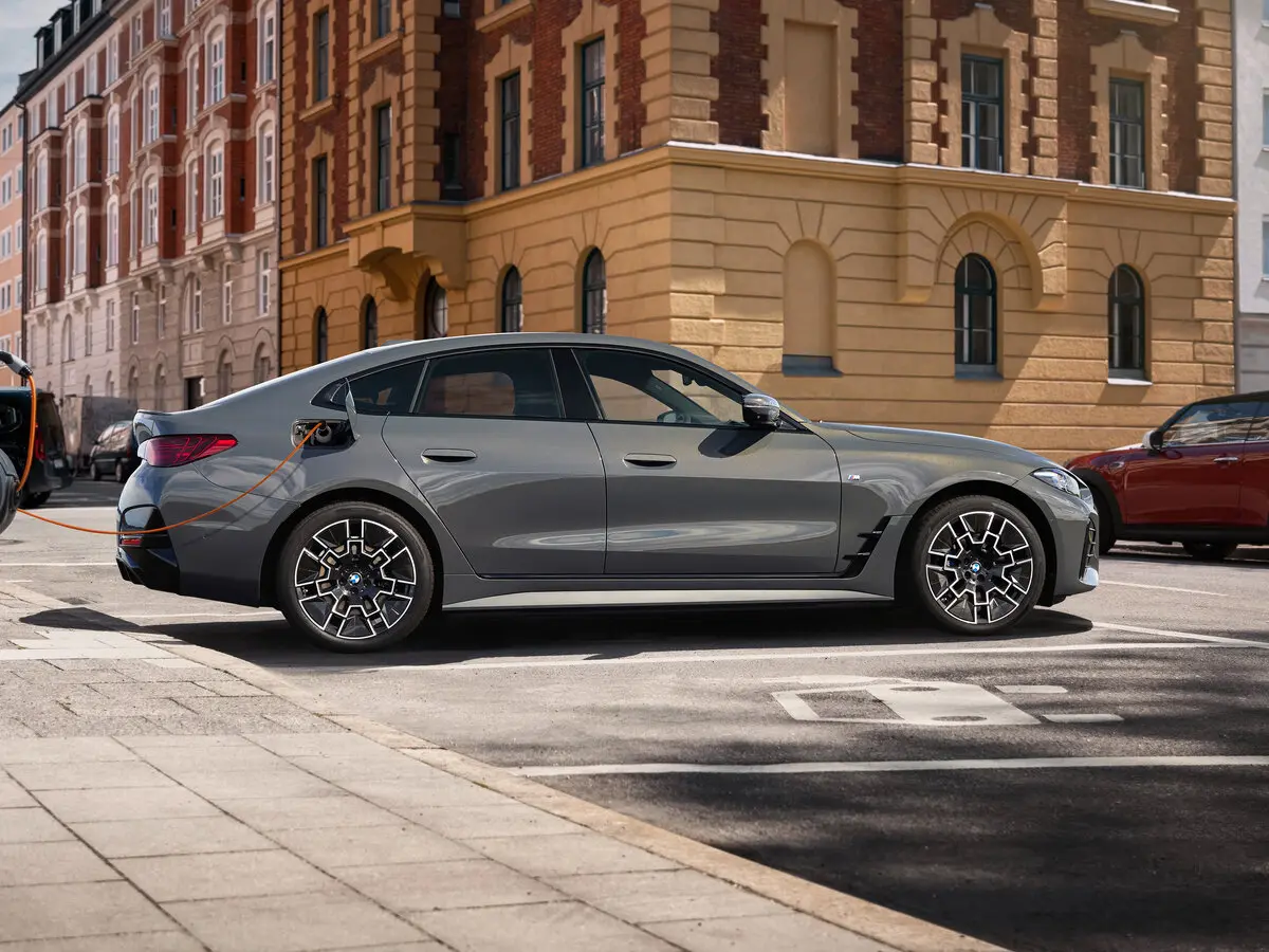BMW i4 G26 Рестайлинг Лифтбек — сүрөт 2
