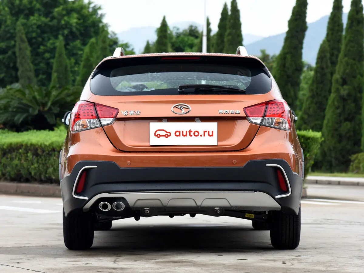 Soueast V6 Cross 2013 – 2015 Хэтчбек 5 дв. — 照片 4