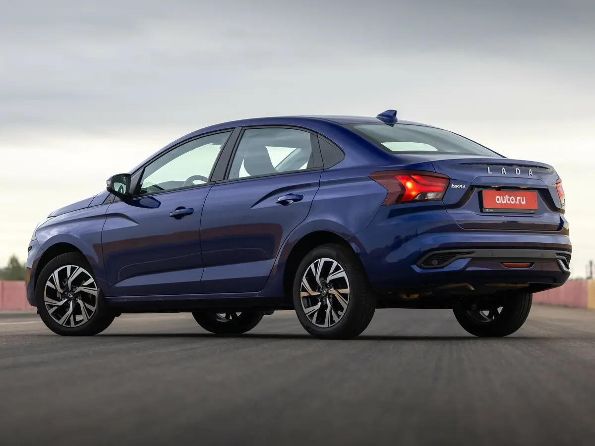 Lada (ВАЗ) Iskra 2025 – н.в. Седан — сүрөт 23