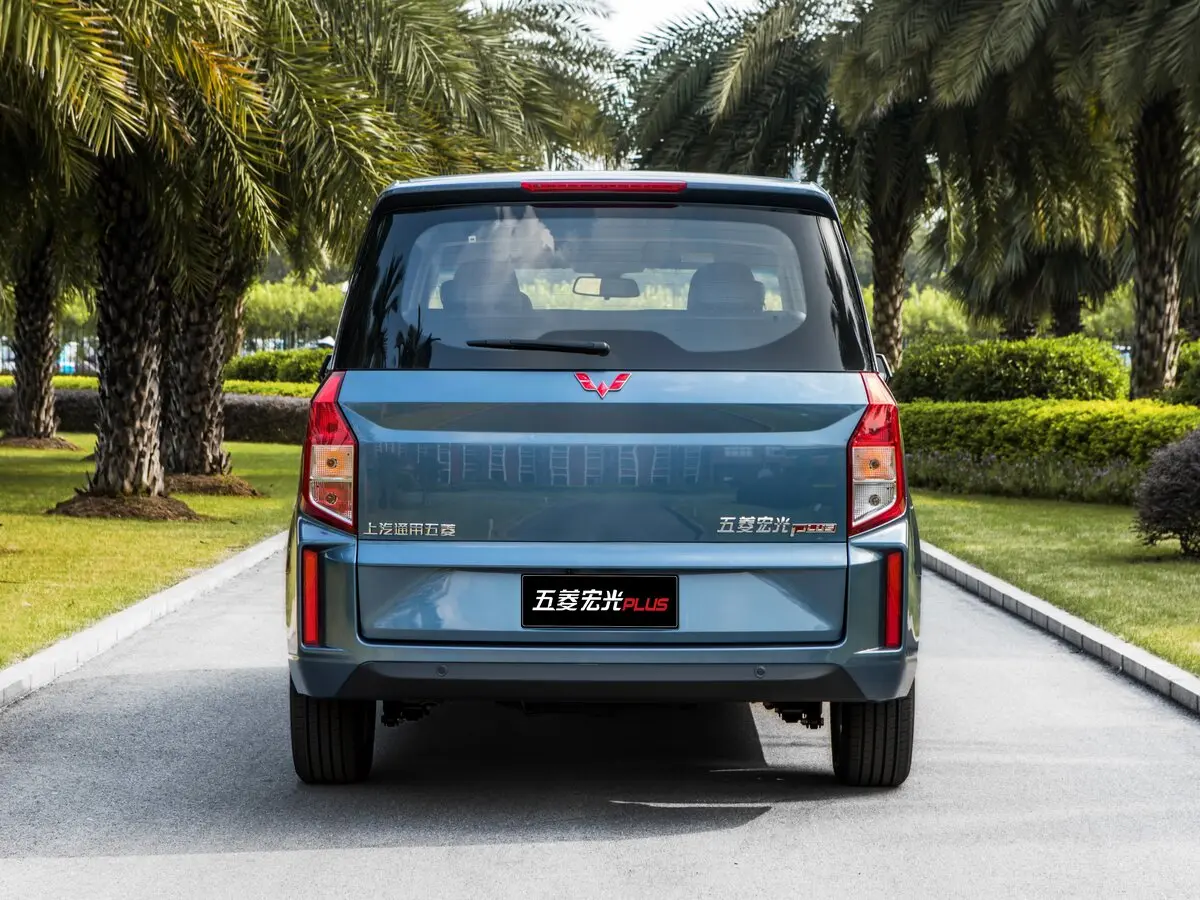 Wuling Hongguang Plus 2019 – н.в. Компактвэн — фото 4