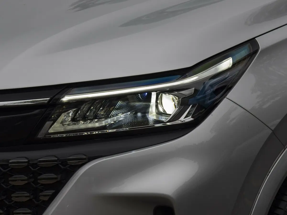 Dongfeng Fengon E5 I Внедорожник 5 дв. — сүрөт 8
