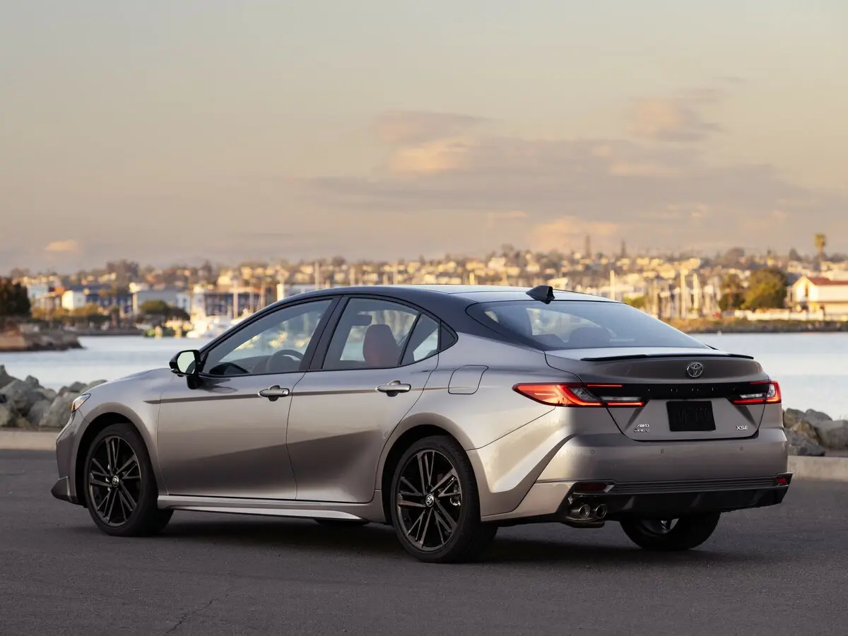 Toyota Camry IX (XV80) Седан — сүрөт 5
