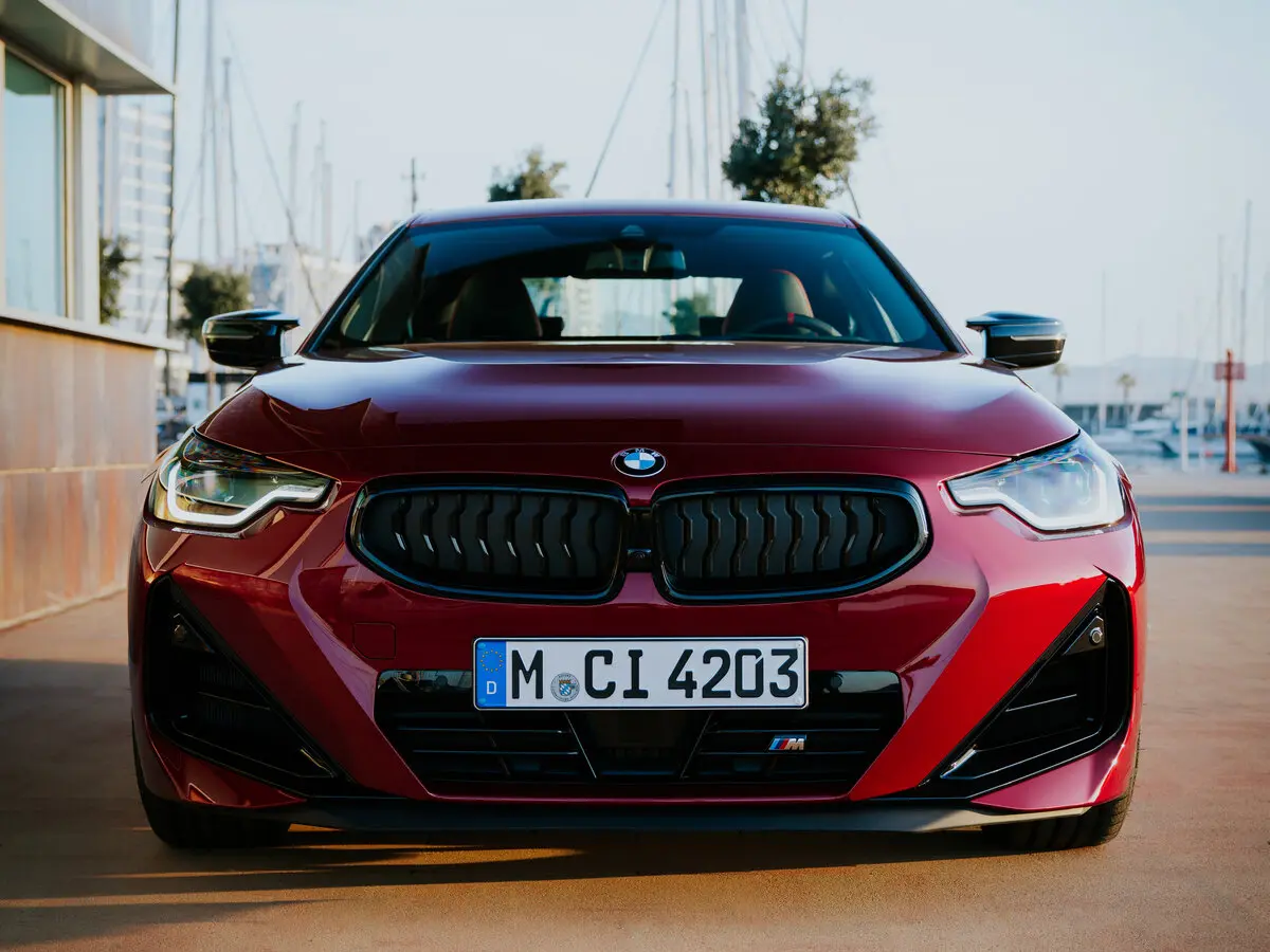 BMW 2 серии G42 Рестайлинг Купе — сүрөт 3