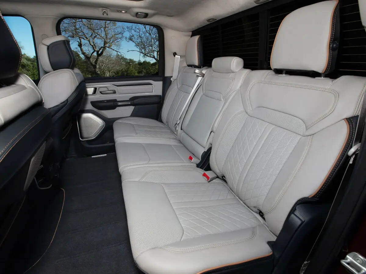 Ram 1500 V Рестайлинг Пикап Двойная кабина Crew Cab — сүрөт 9