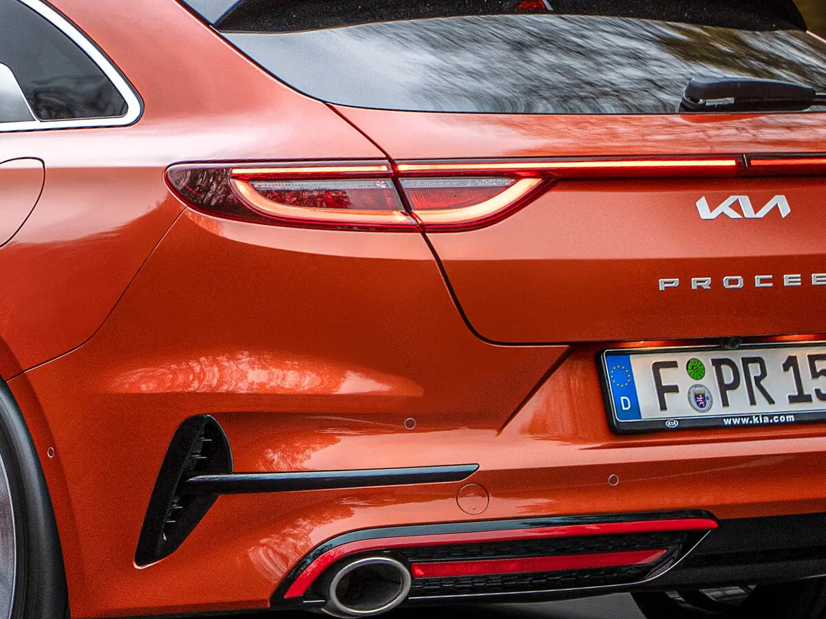 Kia Proceed I Рестайлинг Универсал 5 дв. — photo 14